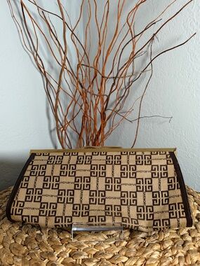 GIVENCHY MONOGRAM CLUTCH
